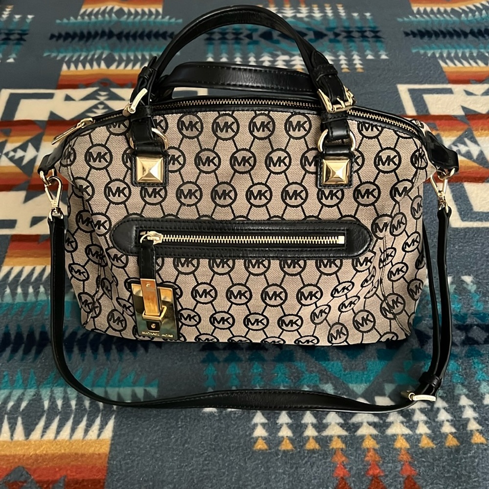 Micheal Kors signature logo Kempton handbag